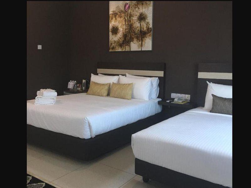 เชมารา บูทิก โฮเต็ล Hotel มีรี ภายนอก รูปภาพ