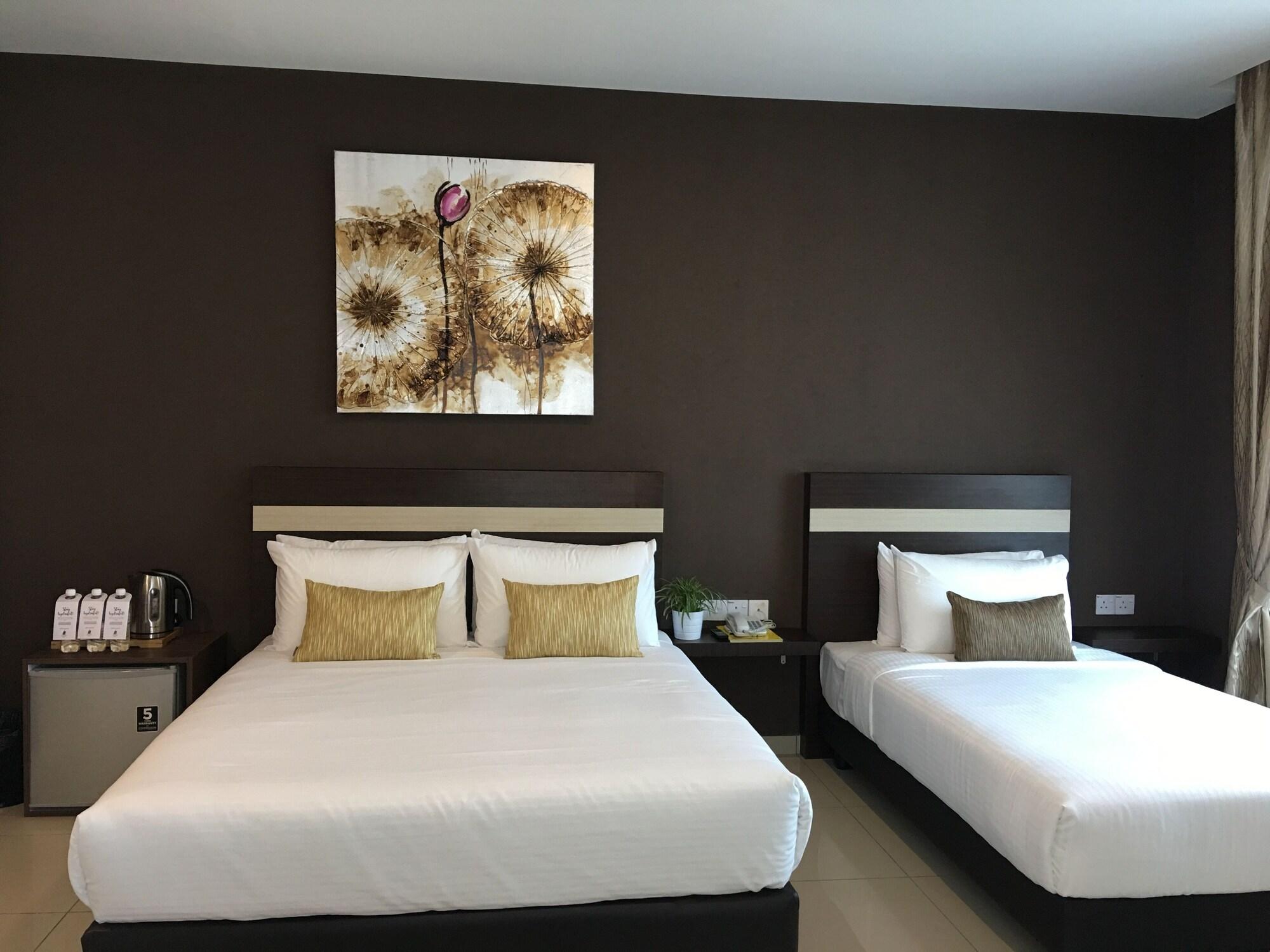 เชมารา บูทิก โฮเต็ล Hotel มีรี ภายนอก รูปภาพ