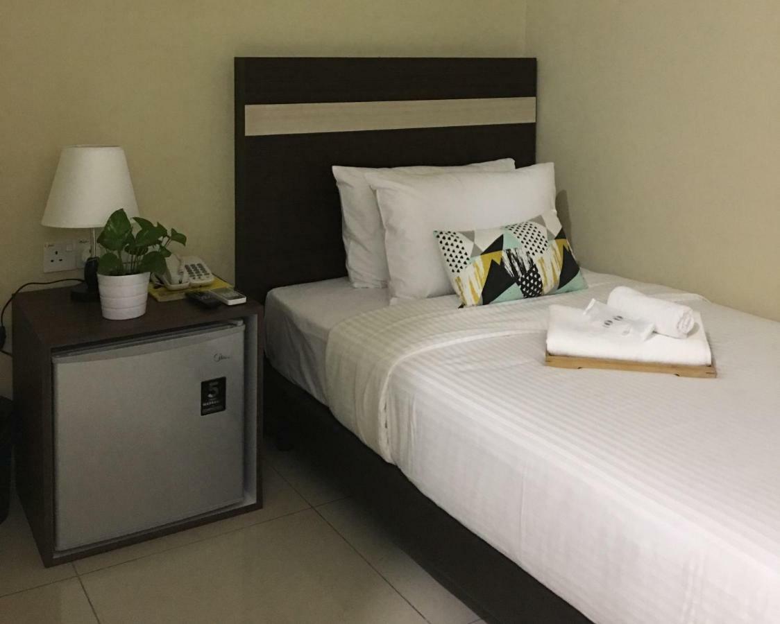 เชมารา บูทิก โฮเต็ล Hotel มีรี ภายนอก รูปภาพ
