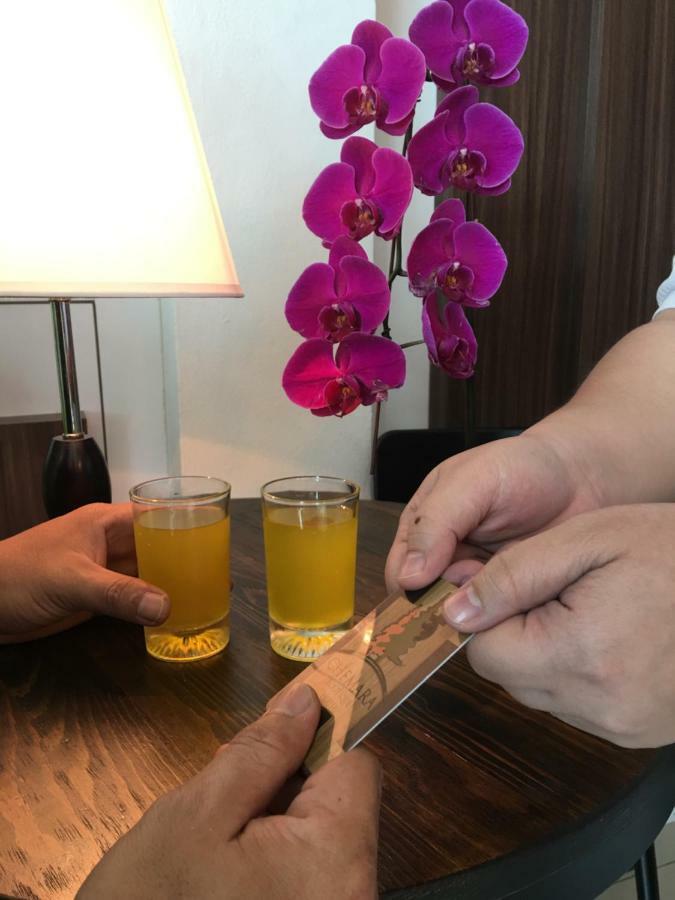 เชมารา บูทิก โฮเต็ล Hotel มีรี ภายนอก รูปภาพ